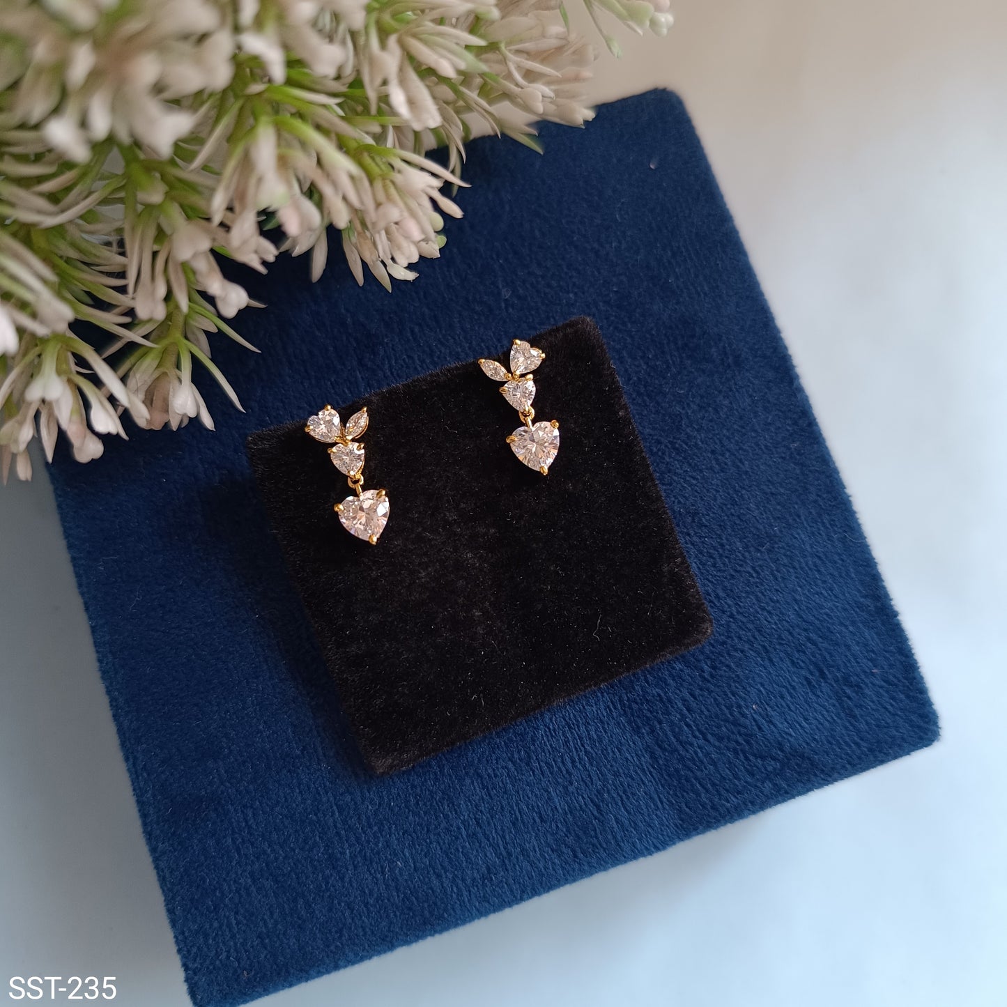 SST 235 | HEART-SHAPED DIAMOND DROP EARRINGS
