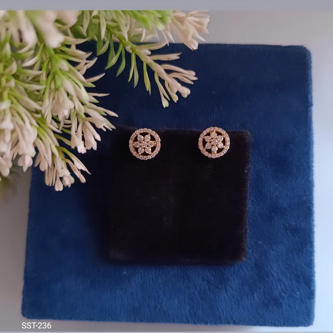 SST 236 | DAZZLING FLORAL DIAMOND STUD EARRINGS