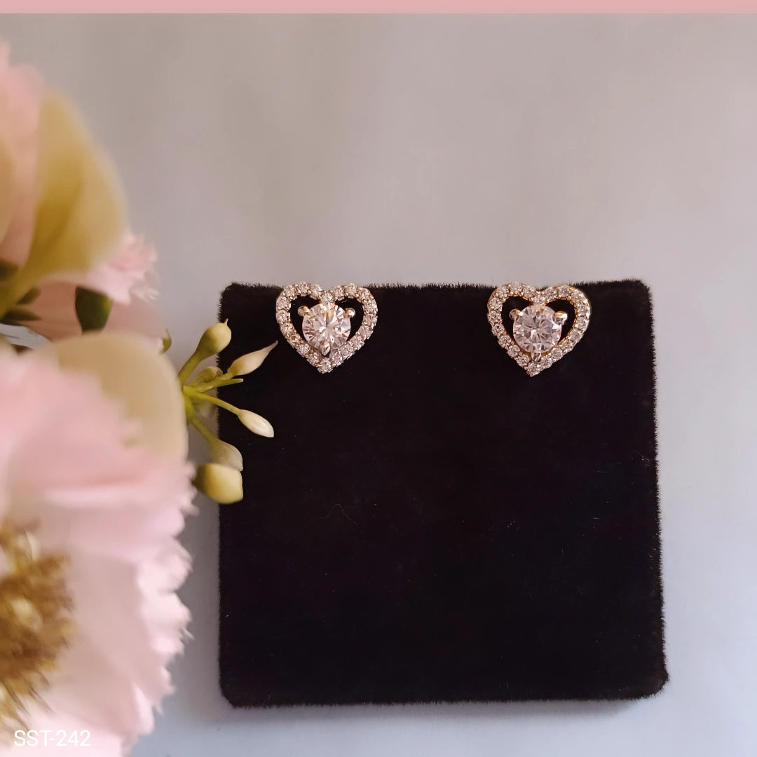 SST 242 | HEART STUD EARRINGS WITH SPARKLING STONES