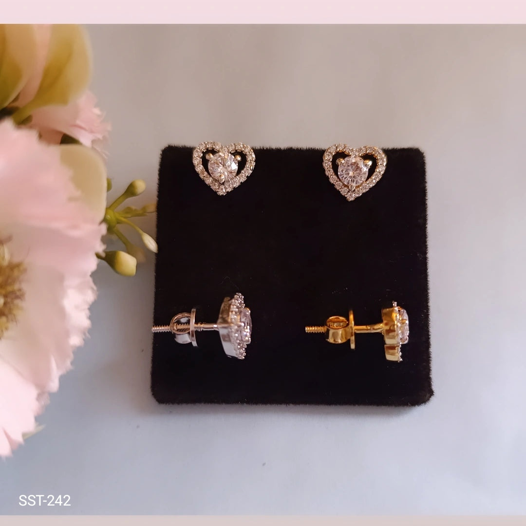SST 242 | HEART STUD EARRINGS WITH SPARKLING STONES
