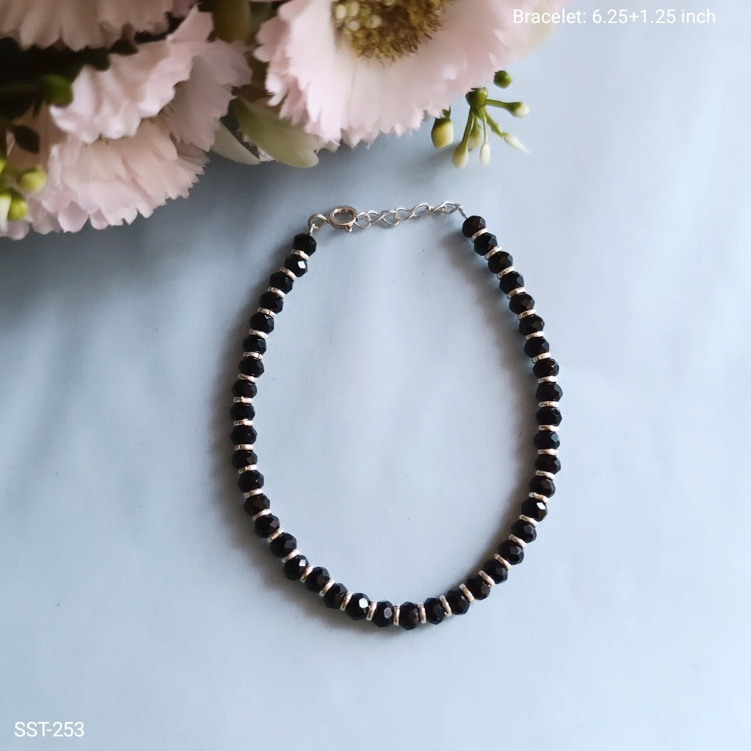 SST 253 | BLACK BEAD BRACELET WITH ADJUSTABLE CLASP