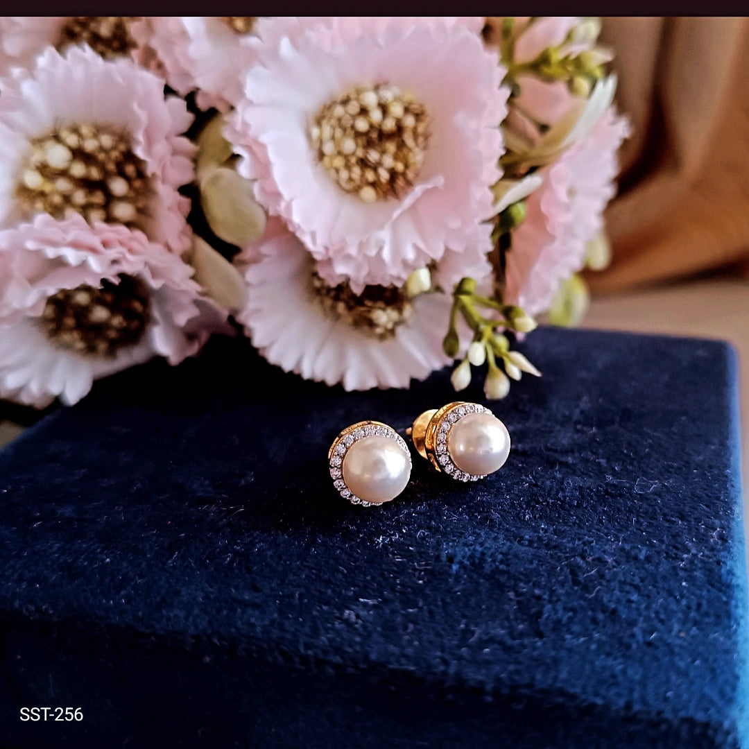 SST 256 | PEARL AND DIAMOND EARRINGS