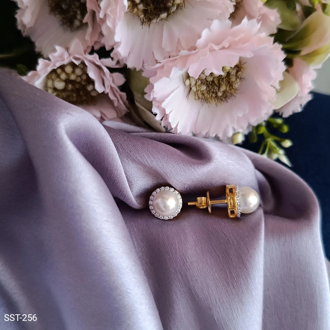 SST 256 | PEARL AND DIAMOND EARRINGS