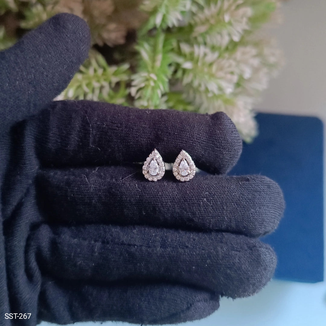 SST 267 | TEARDROP DIAMOND EARRINGS