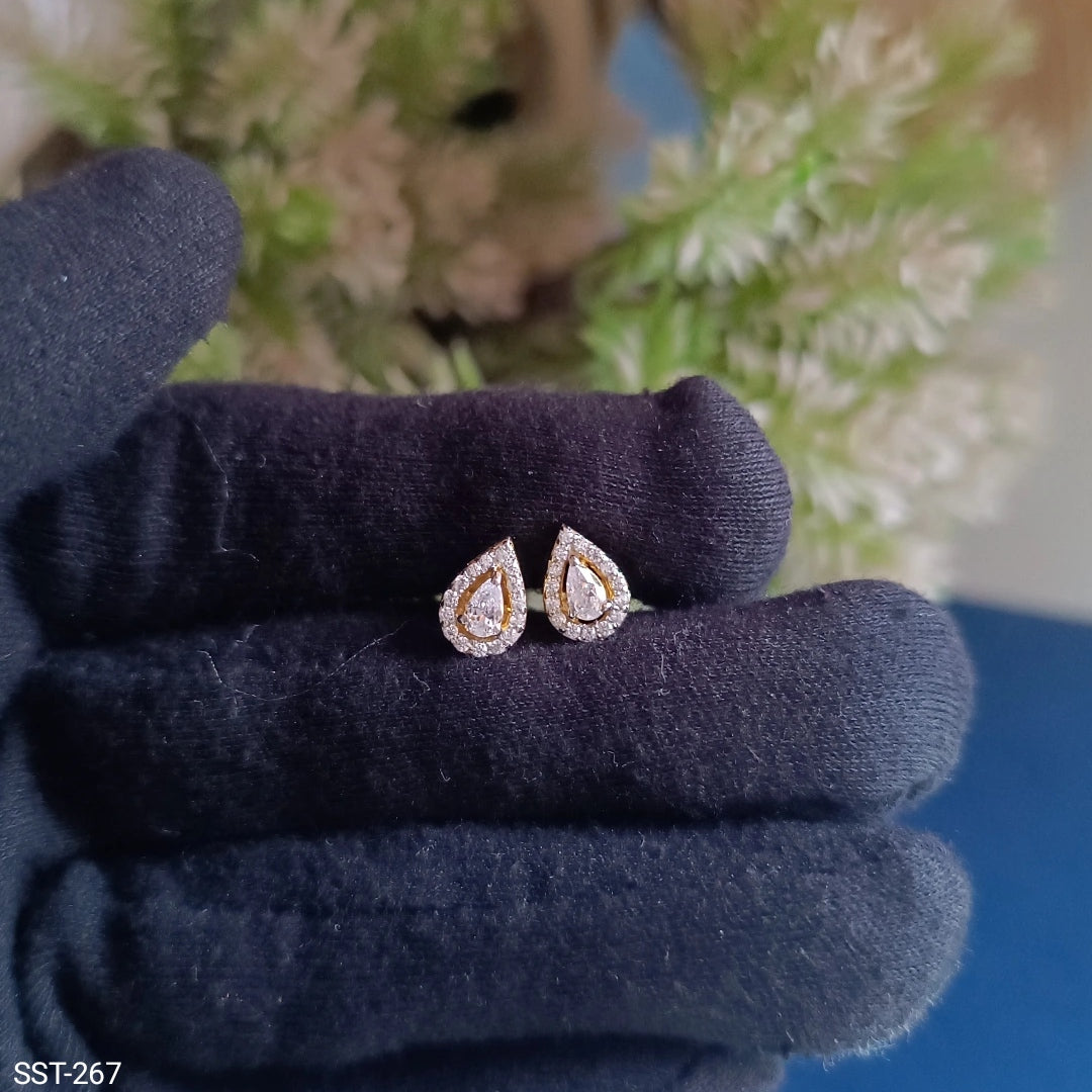 SST 267 | TEARDROP DIAMOND EARRINGS