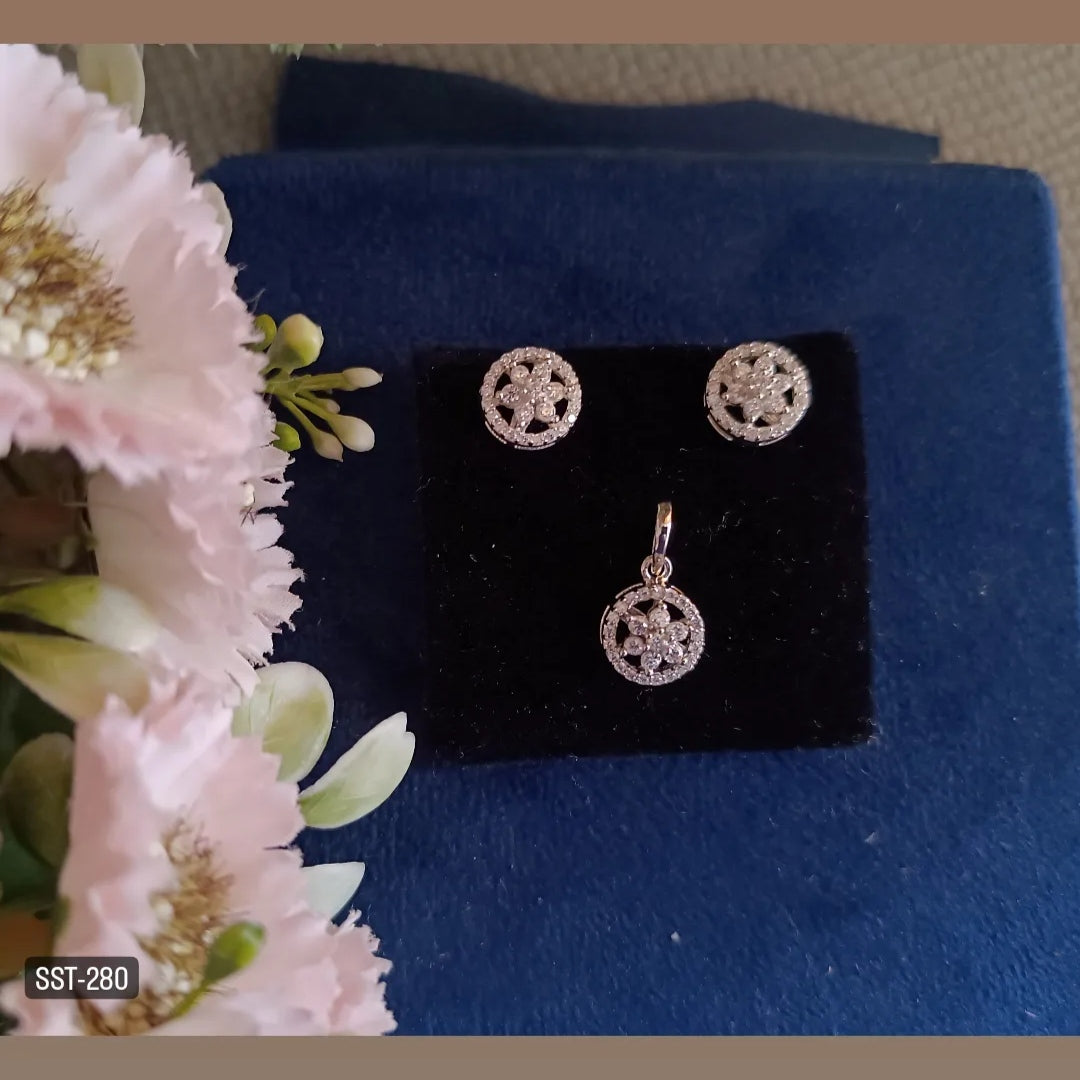 SST 280 | CHARMING CIRCLE PENDANT AND EARRINGS
