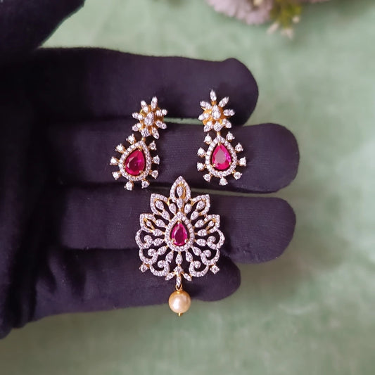 SST 286RED + 162RED | PENDENT AND EARRING SET