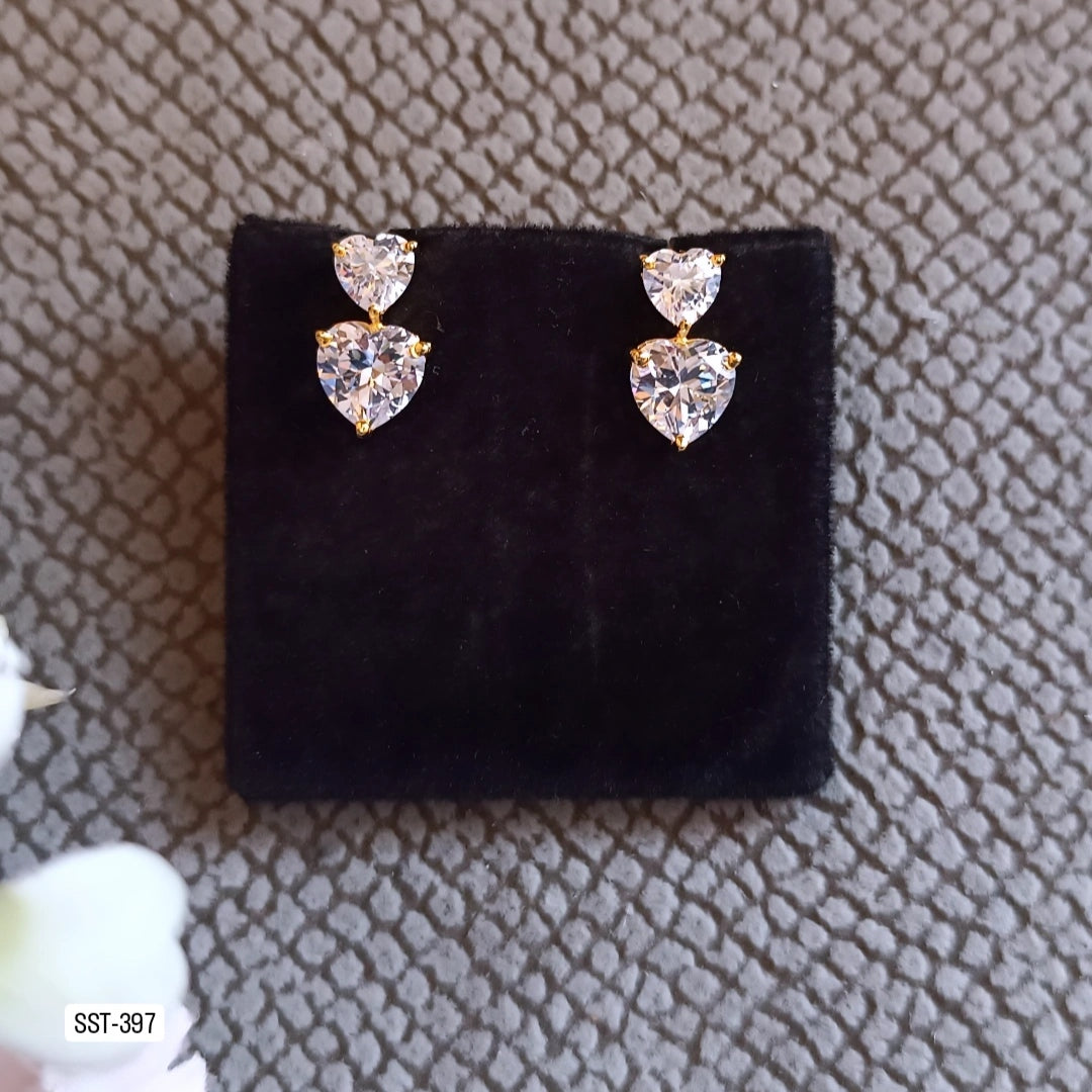 SST 397 | HEART-SHAPED DIAMOND STUD EARRINGS