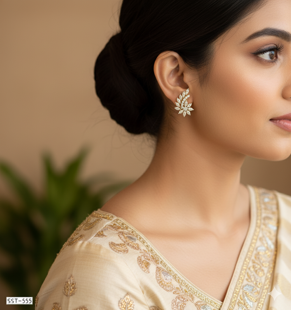 SST 555 | GRACEFUL LEAF DESIGN EARRINGS