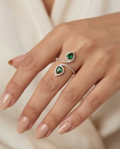 SST 567 | LUXURY EMERALD TEARDROP RING