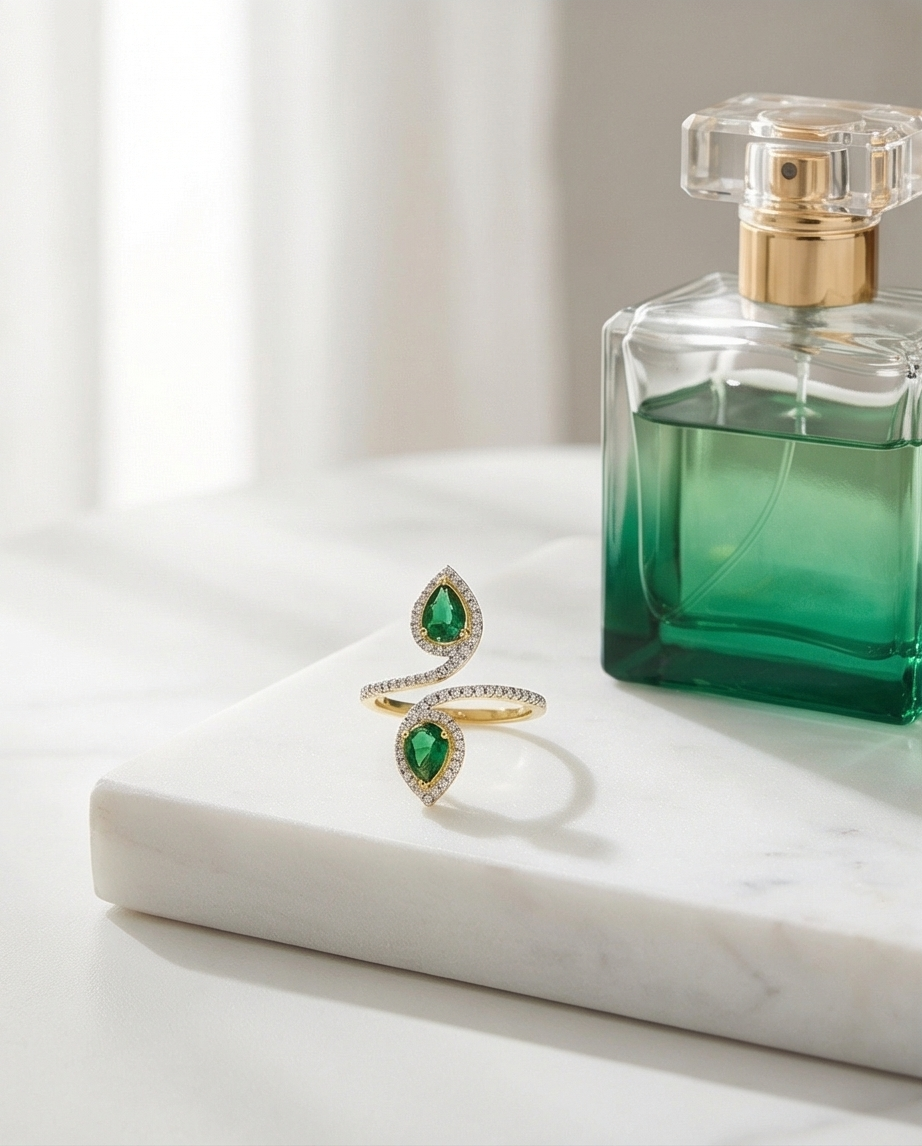 SST 567 | LUXURY EMERALD TEARDROP RING