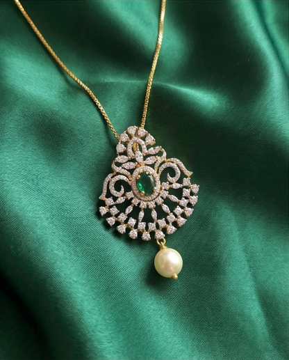SST 558 | EMERALD RADIANCE PENDANT