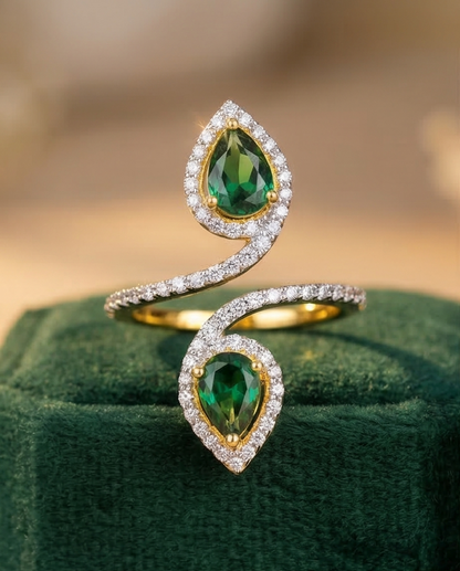 SST 567 | LUXURY EMERALD TEARDROP RING