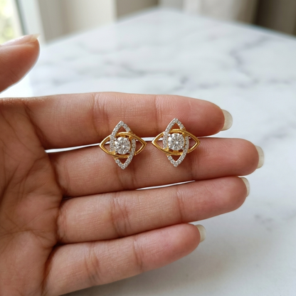 SST 408 |  DIAMOND-STYLE STUD EARRINGS
