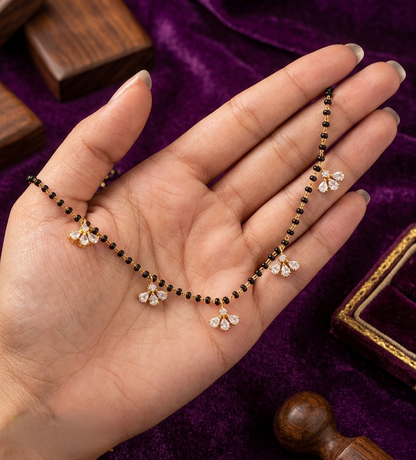SST 523 | TRADITIONAL CRYSTAL MANGALSUTRA
