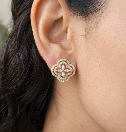 SST 579 | LUXURY FLORAL HALO DIAMOND STUD EARRINGS