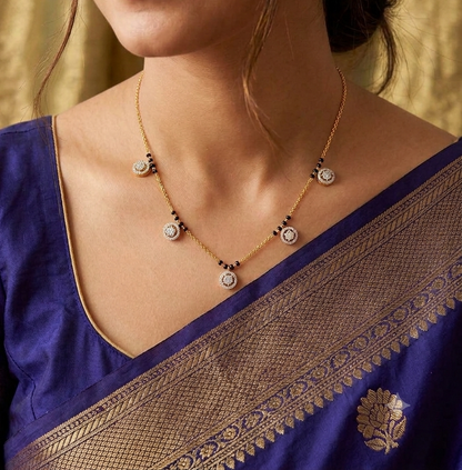 SST 396FC | SPARKLING CIRCLE CHARM MANGALSUTRA