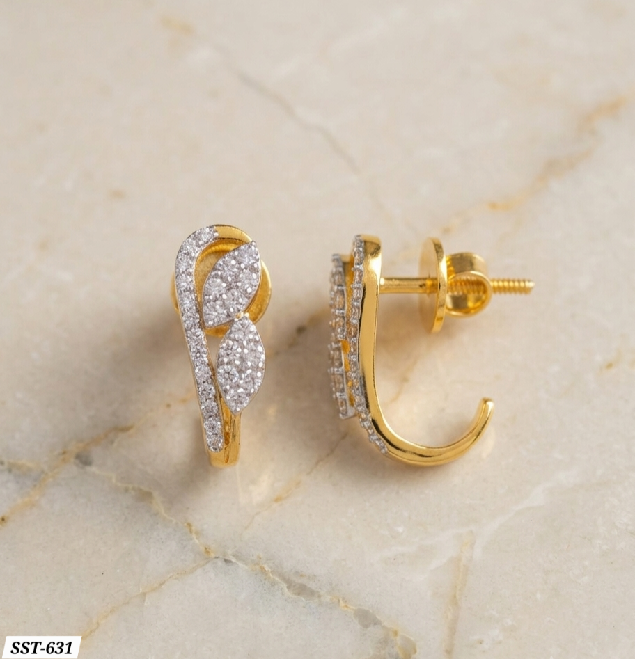 SST 631 | SPARKLING LEAF CURVE STUD EARRINGS