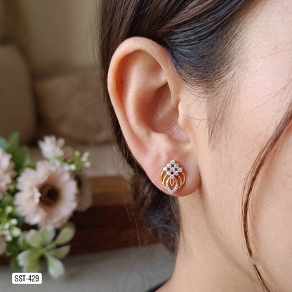 SST 429 | ELEGANT FLOWER DESIGN EARRINGS