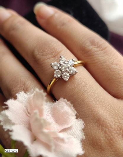 SST 647 | ELEGANT BLOSSOM DIAMOND RING