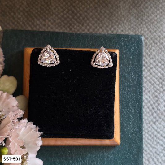 SST 501 | TRIANGLE STUD EARRINGS WITH BRILLIANT STONES