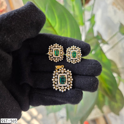 SST 505 | EMERALD DIAMOND PENDANT AND EARRINGS