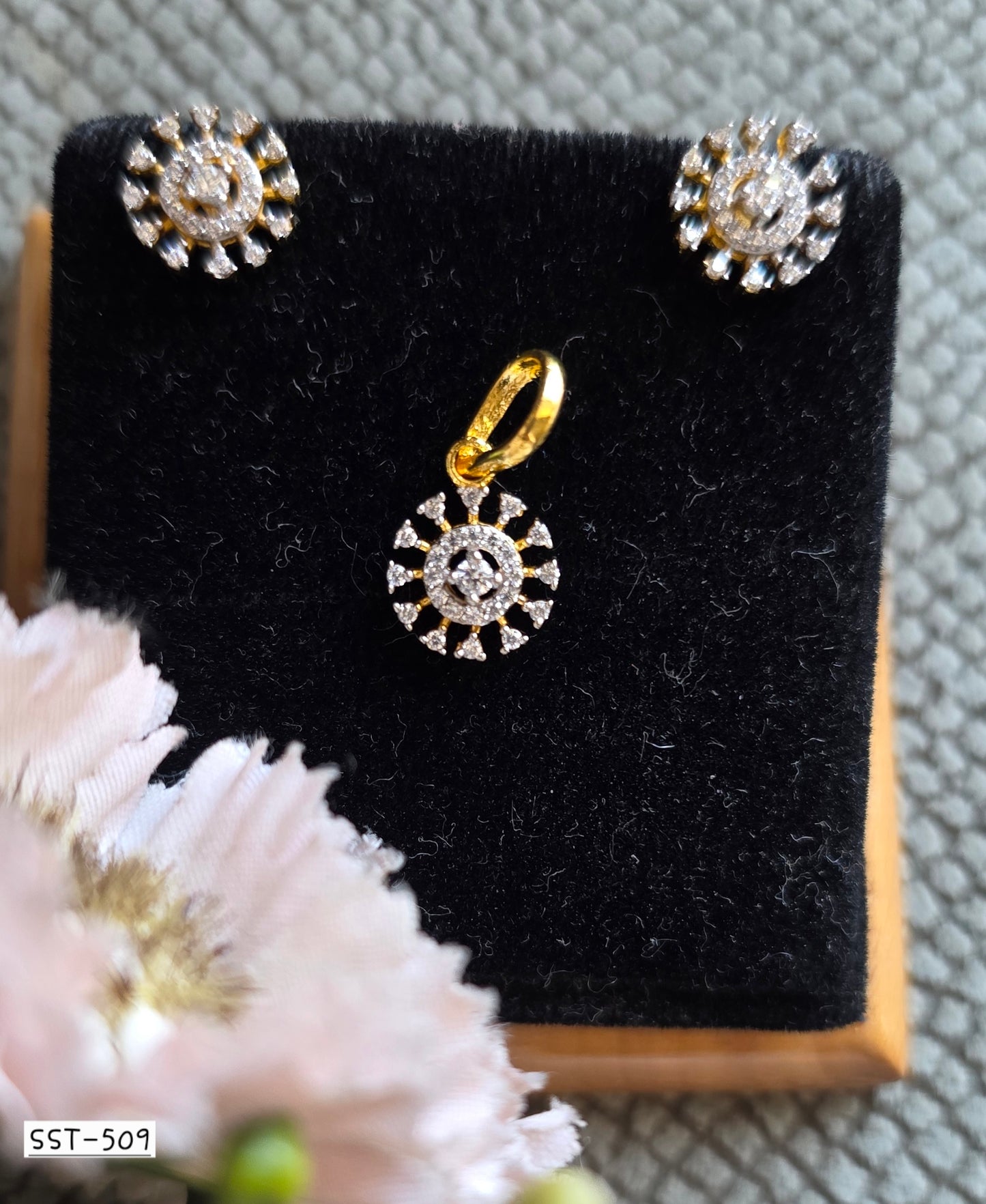 SST 509 | RADIANT STAR JEWELRY SET