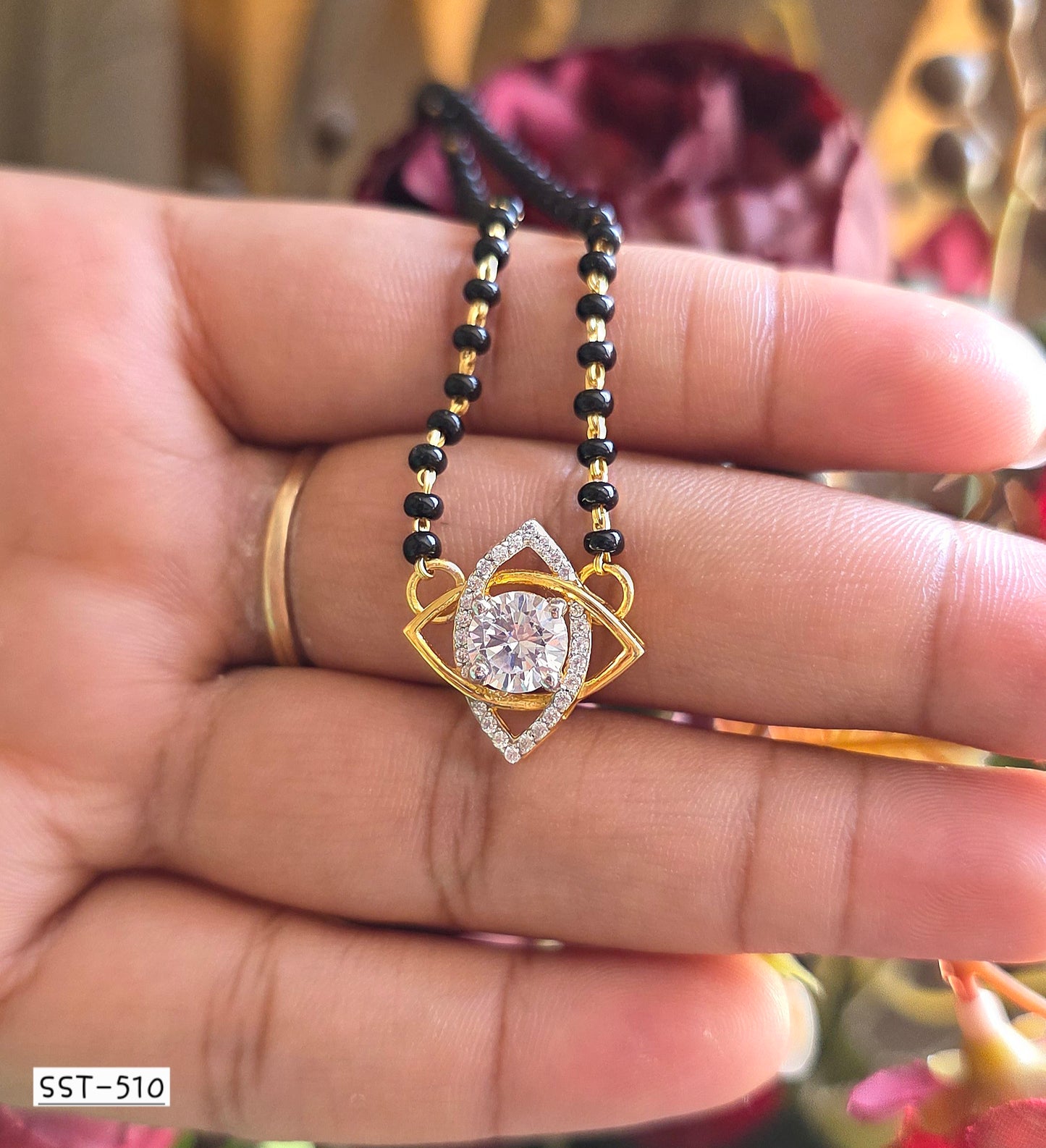 SST 510 | LUMINOUS STAR NECKLACE