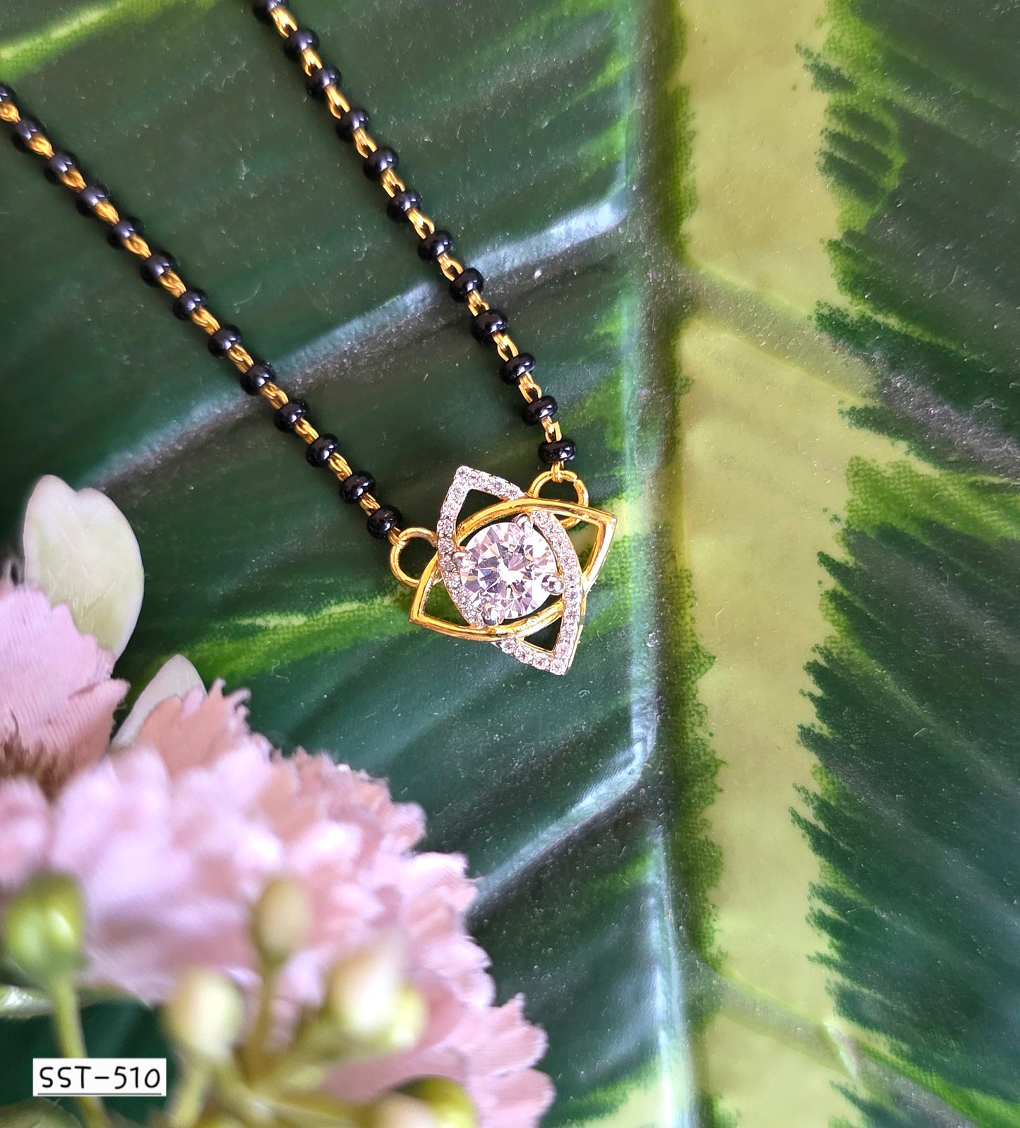 SST 510 | LUMINOUS STAR NECKLACE