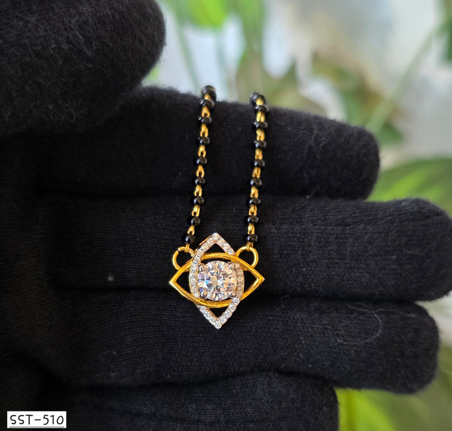 SST 510 | LUMINOUS STAR NECKLACE