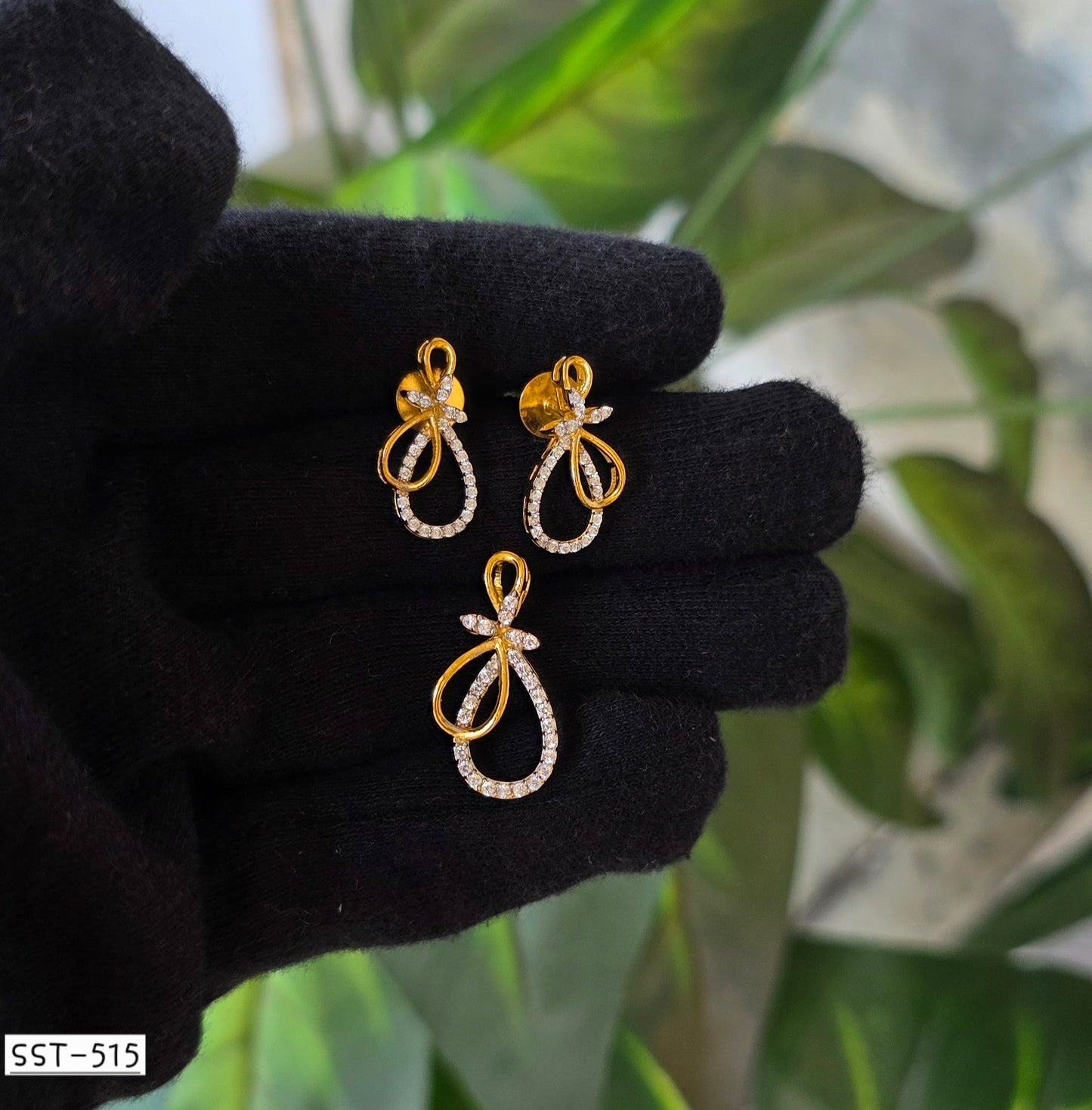 SST 515 | TWIRLING TEARDROP PENDANT SET