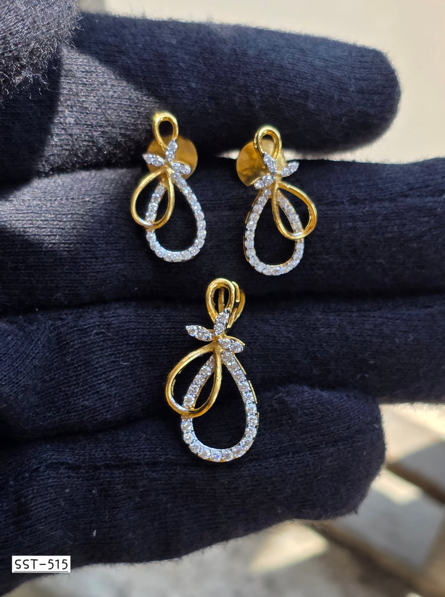 SST 515 | TWIRLING TEARDROP PENDANT SET