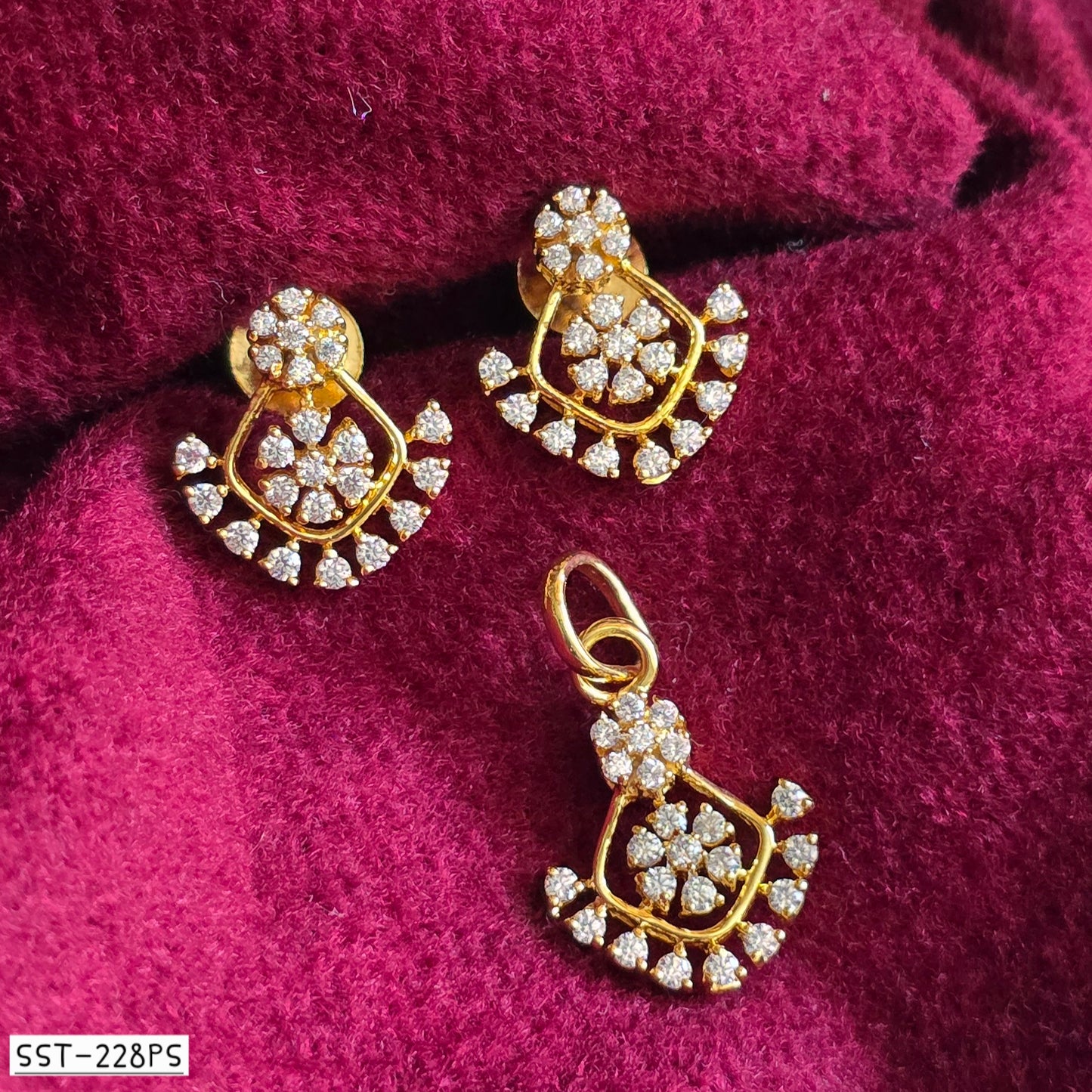 SST 228PS | FLORAL GEM EARRING PENDANT SET