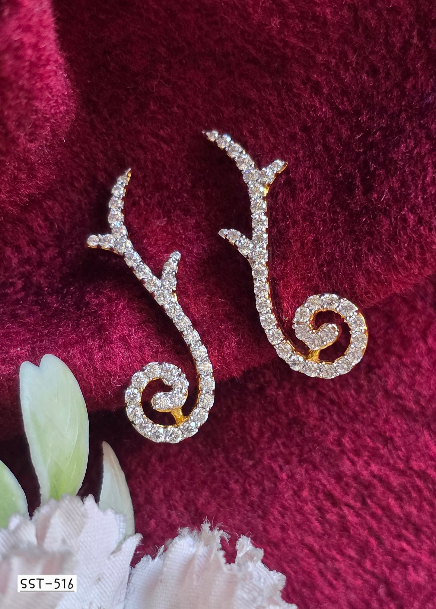 SST 516 |  SWIRLING VINE CUFF EARRINGS