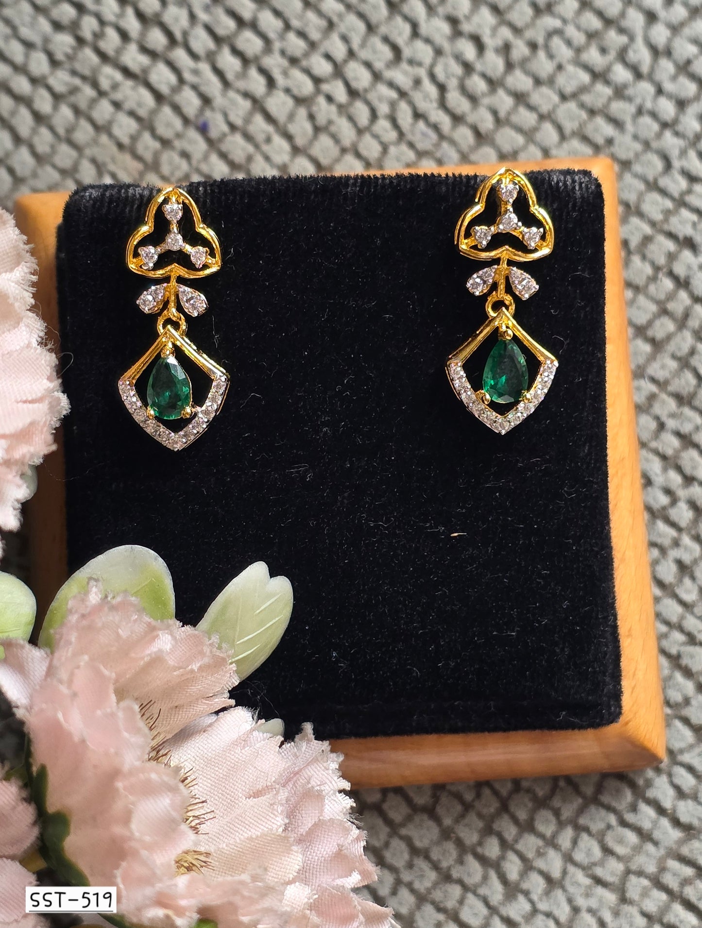 SST 519 | EMERALD DROP EARRINGS