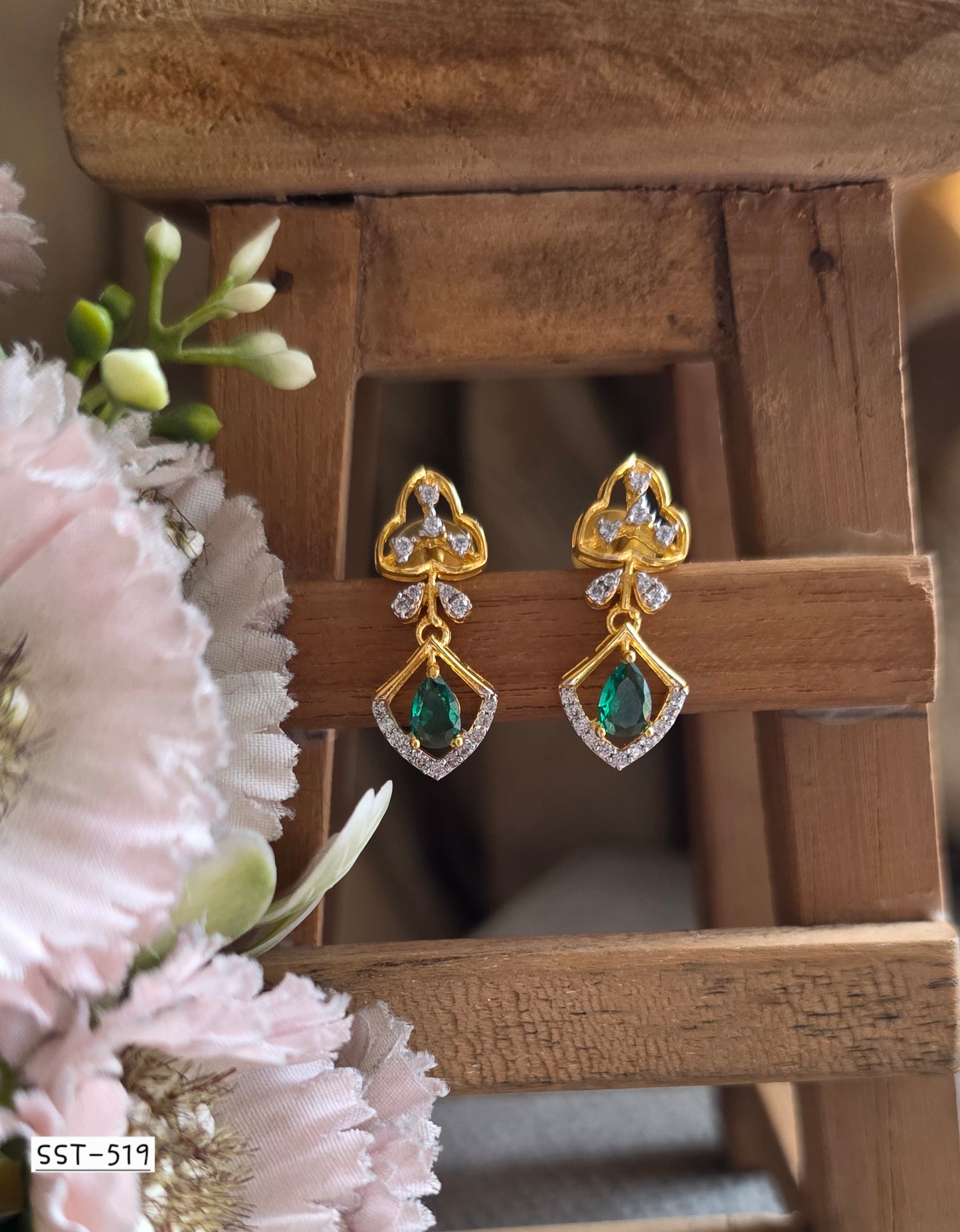 SST 519 | EMERALD DROP EARRINGS