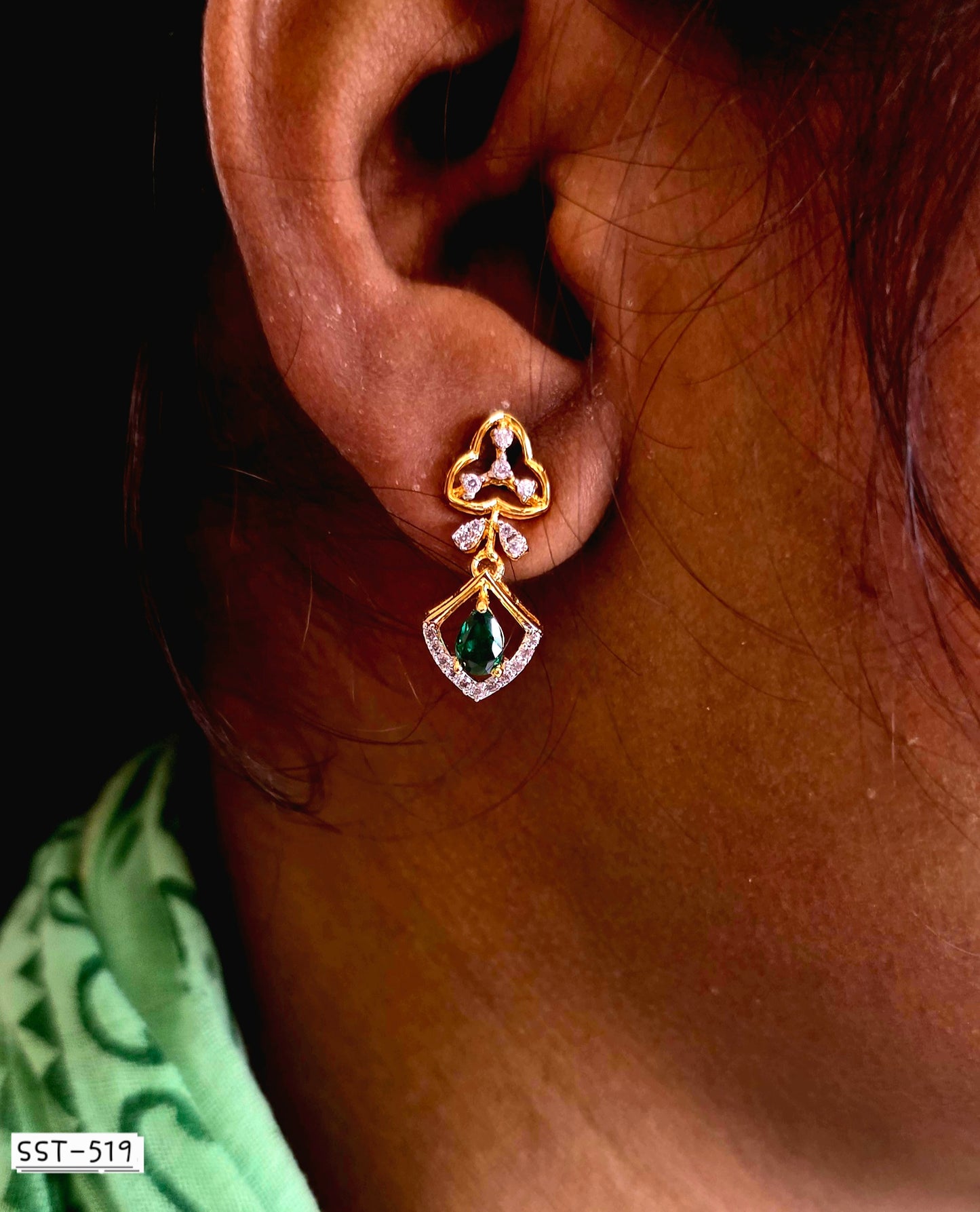SST 519 | EMERALD DROP EARRINGS