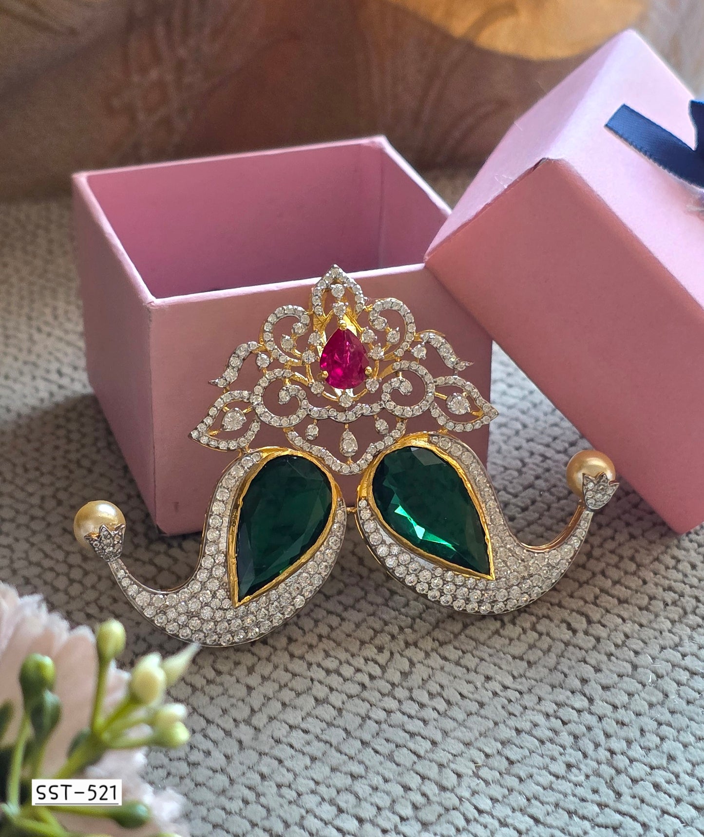 SST 521 | EMERALD AND RUBY MAJESTIC PENDANT