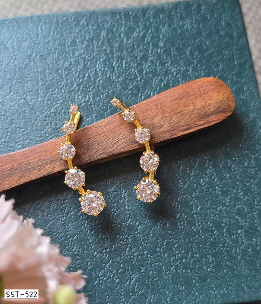 SST 522 | SPARKLING CRYSTAL EAR CUFF