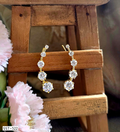 SST 522 | SPARKLING CRYSTAL EAR CUFF