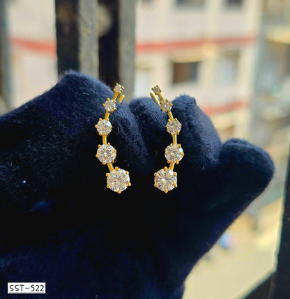 SST 522 | SPARKLING CRYSTAL EAR CUFF