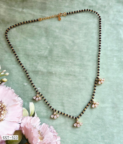 SST 523 | TRADITIONAL CRYSTAL MANGALSUTRA