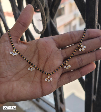 SST 523 | TRADITIONAL CRYSTAL MANGALSUTRA