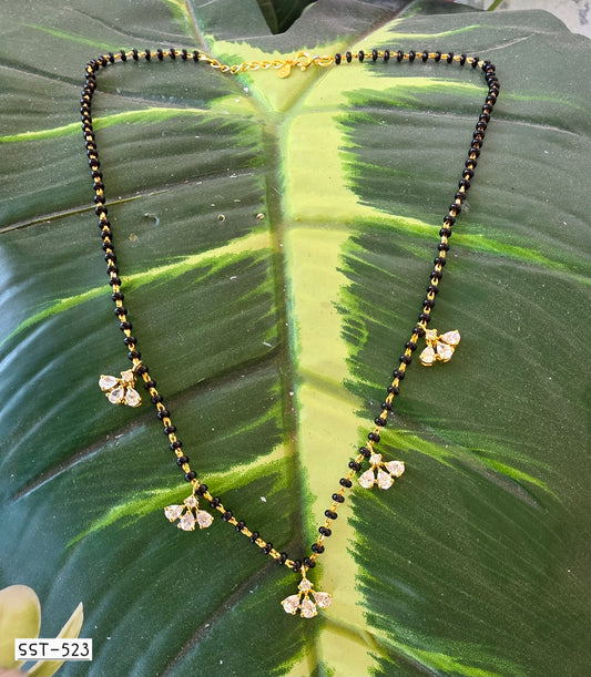 SST 523 | TRADITIONAL CRYSTAL MANGALSUTRA