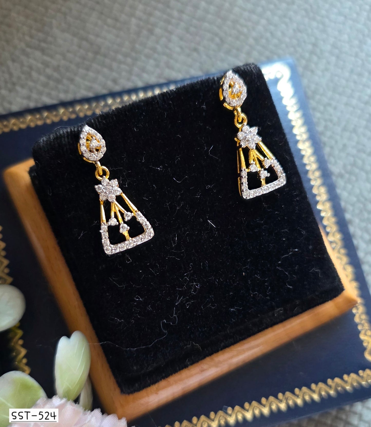 SST 524 | LUMINARY TEARDROP GLAMOUR EARRINGS