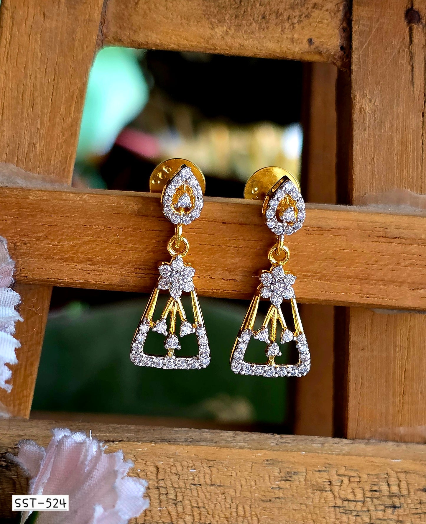 SST 524 | LUMINARY TEARDROP GLAMOUR EARRINGS