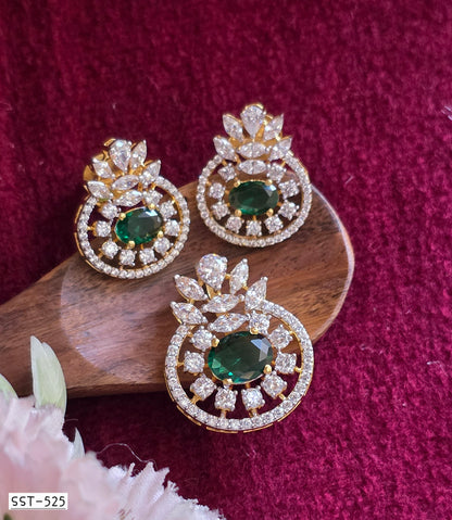 SST 525 | EMERALD HARMONY PENDANT AND EARRING SET