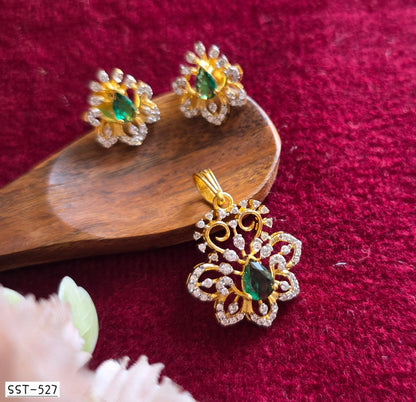 SST 527 | EMERALD RADIANCE PENDANT AND EARRINGS SET