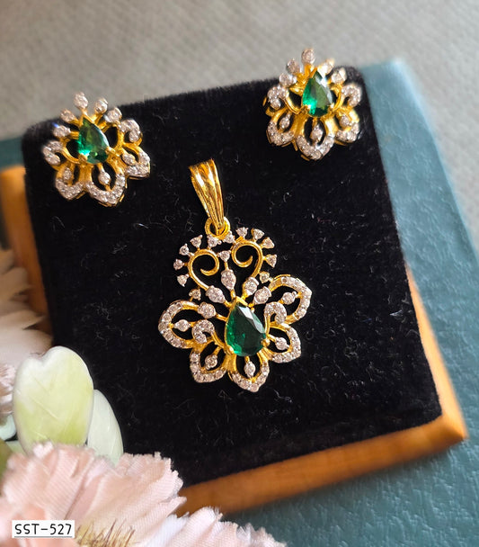 SST 527 | EMERALD RADIANCE PENDANT AND EARRINGS SET
