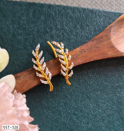 SST 528  | LEAFY DIAMOND EARCUFF